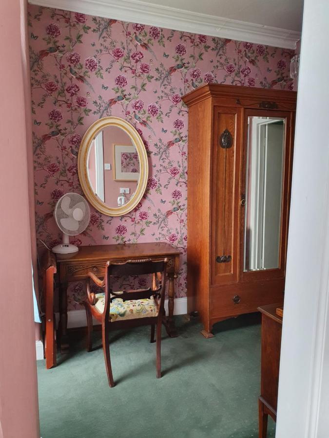 The Ardyne Guest House Ротсей Екстериор снимка