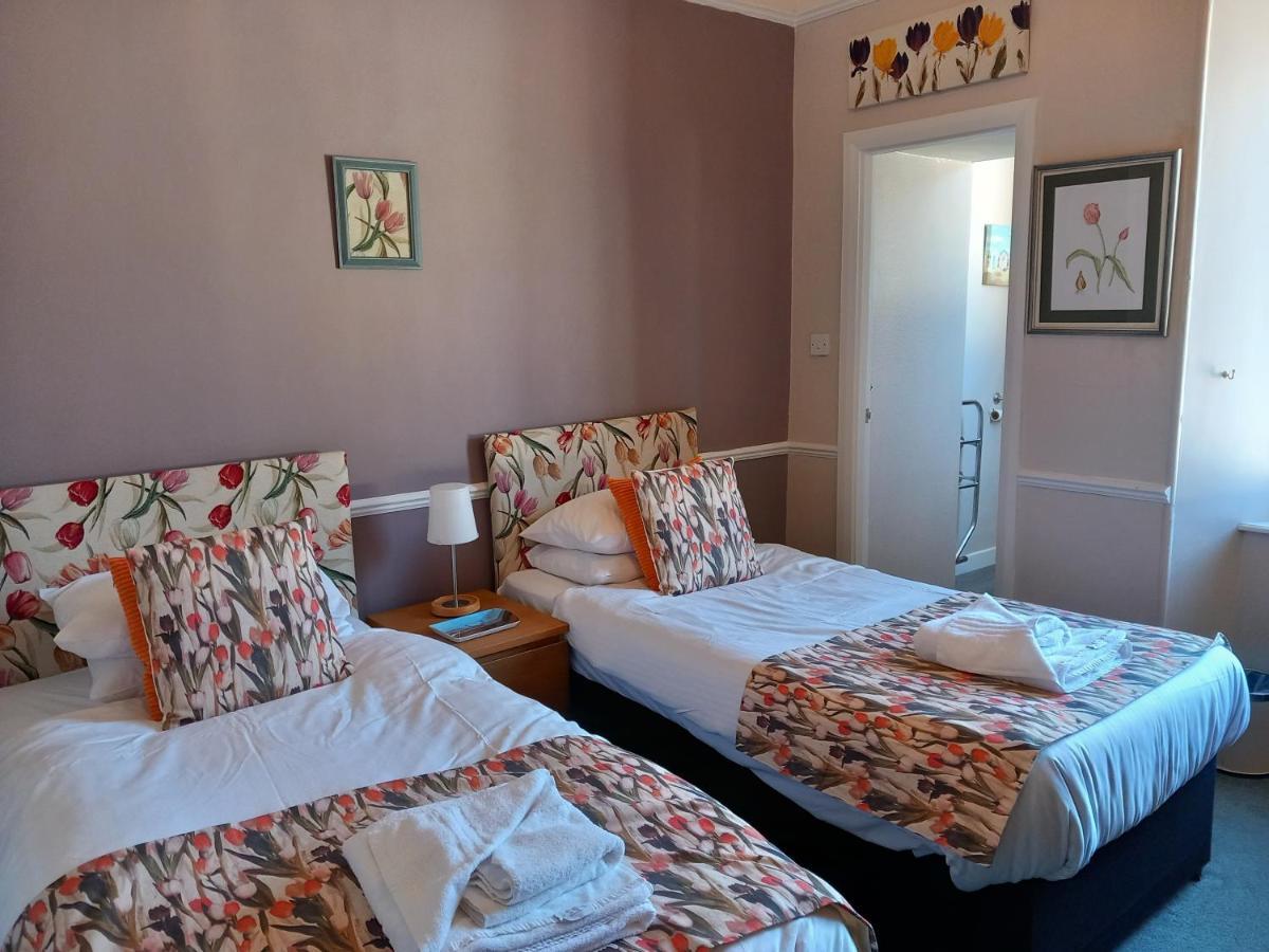 The Ardyne Guest House Ротсей Екстериор снимка