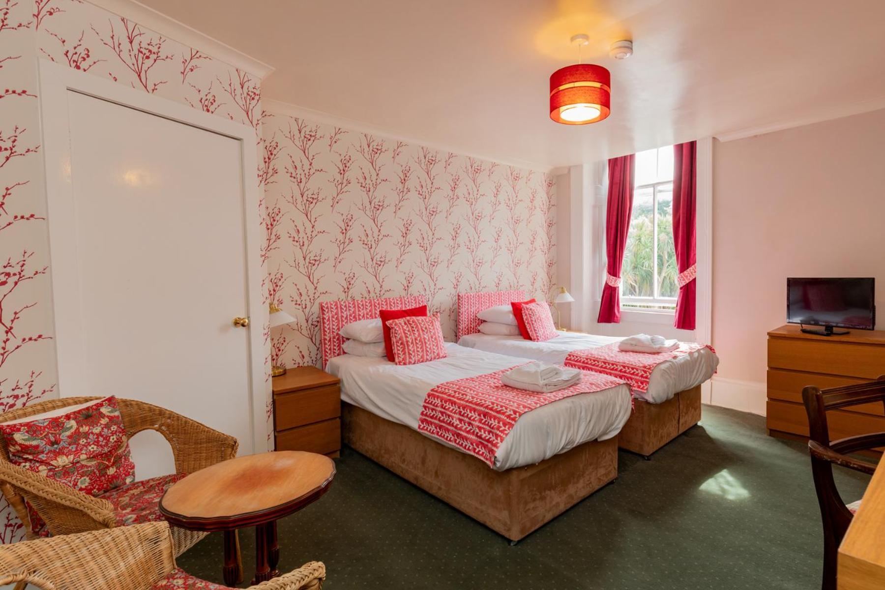 The Ardyne Guest House Ротсей Екстериор снимка